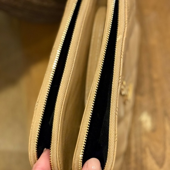 Yves Saint Laurent Quilted Beige Crossbody Bag - Picture 3 of 11